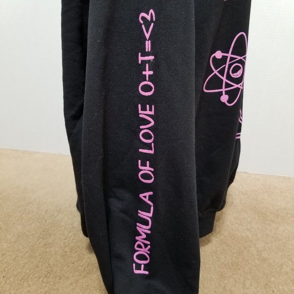 TWICE sweatshirt 2XL Formula Of Love O+T=<3 chemistry graphic kpop band merch - Picture 5 of 10